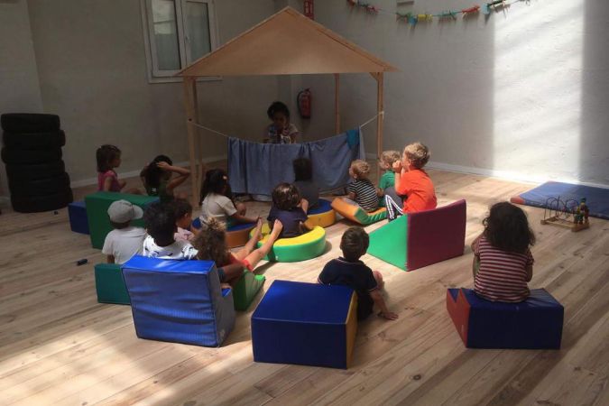 casal estiu centre barcelona ciutat vella anglès sortides casal verano